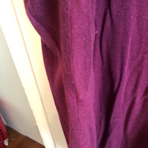 JustFab burgundy Long Sleeve Relaxed sweater. Wear with tights or a skirt. - Picture 6 of 9